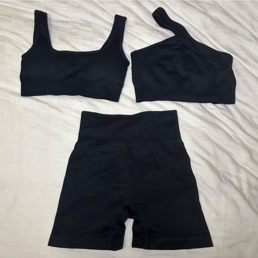 Amazon Black Ribbed Three-Piece Set